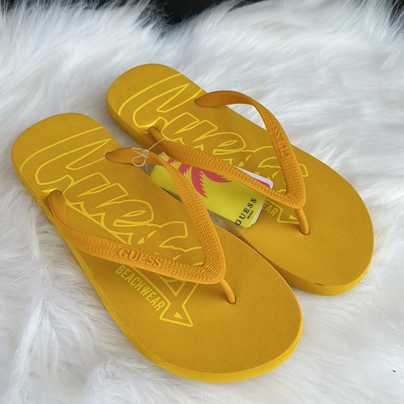 New GUESS UNISEX BEACH SANDALS SZ 9 - Picture 1 of 6